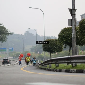Runner Photo 7035645