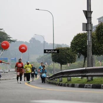 Runner Photo 7035646