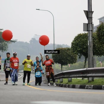 Runner Photo 7035657
