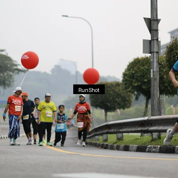 Runner Photo 7035661