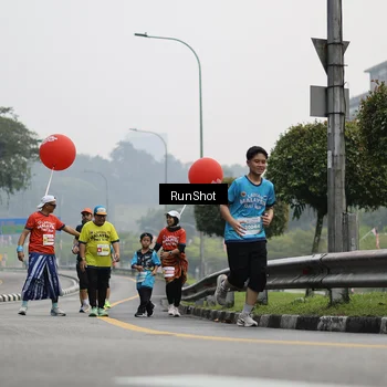 Runner Photo 7035665