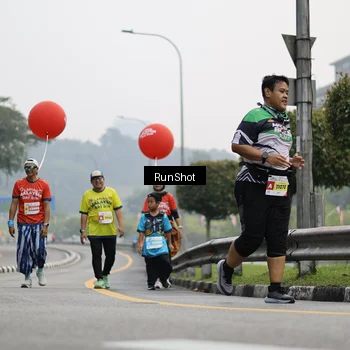 Runner Photo 7035666