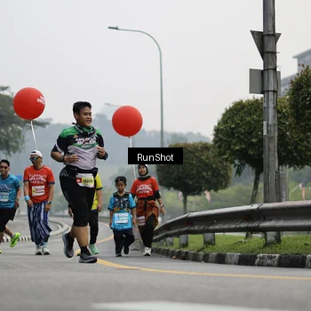 Runner Photo 7035667