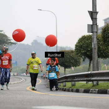 Runner Photo 7035670