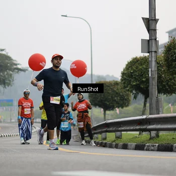 Runner Photo 7035671