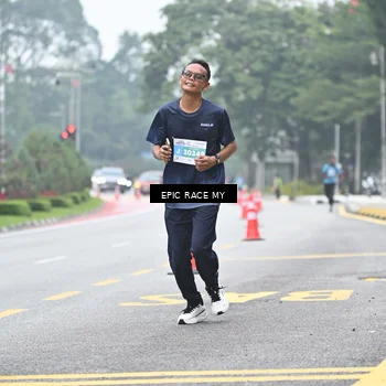 Runner Photo 7035672
