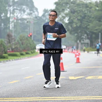 Runner Photo 7035674