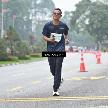 Runner Photo 7035686