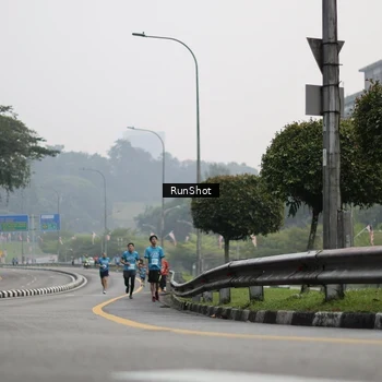 Runner Photo 7035697