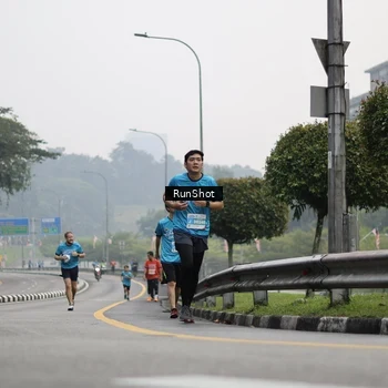 Runner Photo 7035707