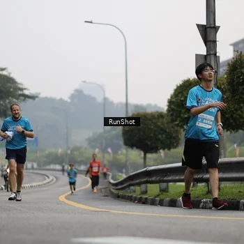 Runner Photo 7035714