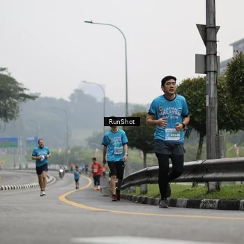 Runner Photo 7035715