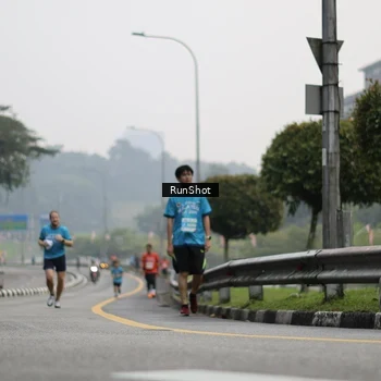 Runner Photo 7035719