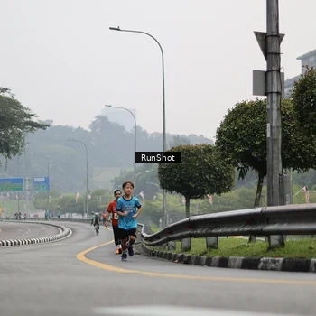 Runner Photo 7035723