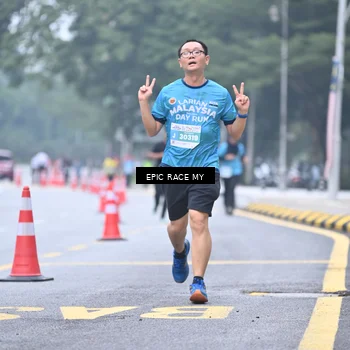 Runner Photo 7035742