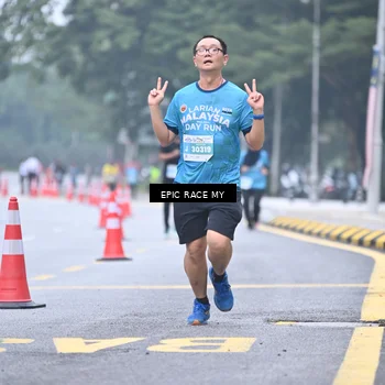 Runner Photo 7035757