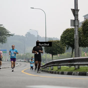 Runner Photo 7035765