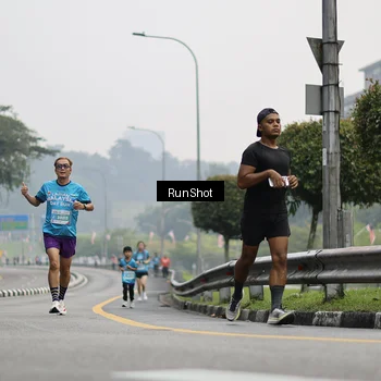 Runner Photo 7035766