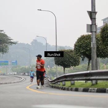 Runner Photo 7035767