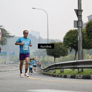 Runner Photo 7035772