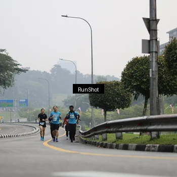 Runner Photo 7035792