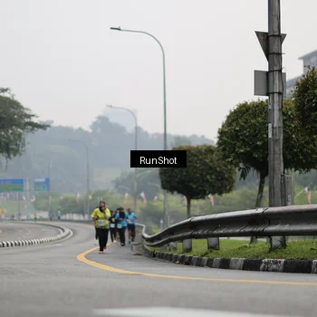 Runner Photo 7035824