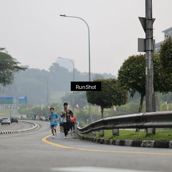 Runner Photo 7035825