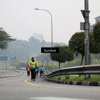 Runner Photo 7035828