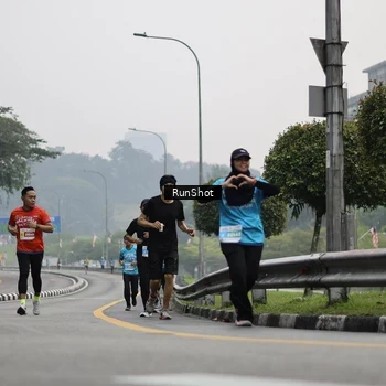 Runner Photo 7035837