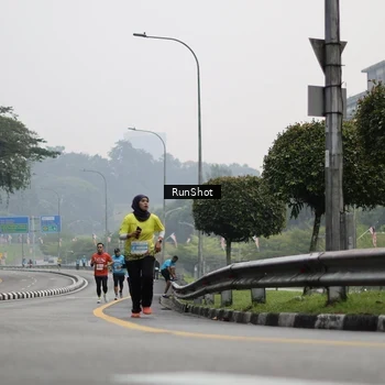 Runner Photo 7035838