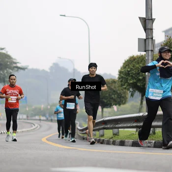 Runner Photo 7035840