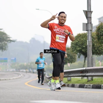 Runner Photo 7035841
