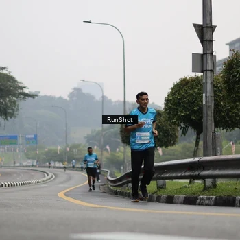 Runner Photo 7035844