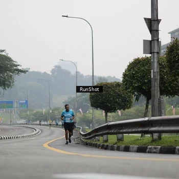 Runner Photo 7035845