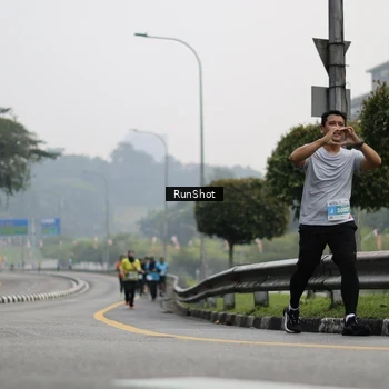 Runner Photo 7035846