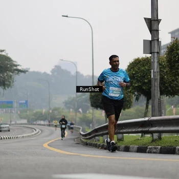 Runner Photo 7035850