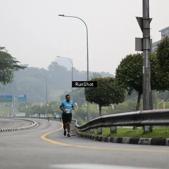 Runner Photo 7035852