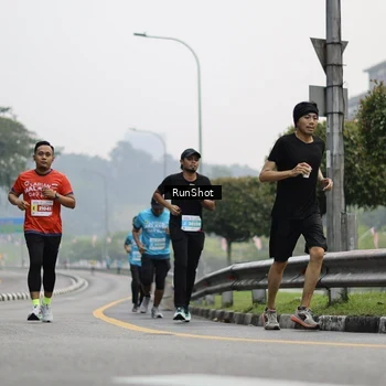 Runner Photo 7035854