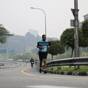 Runner Photo 7035861