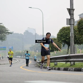 Runner Photo 7035875