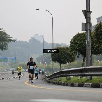 Runner Photo 7035878