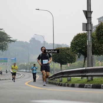 Runner Photo 7035882