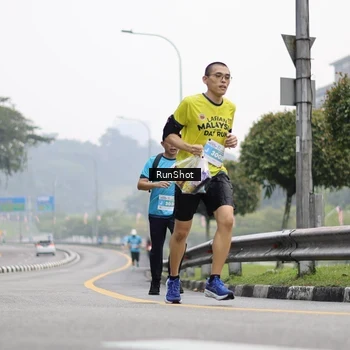 Runner Photo 7035885