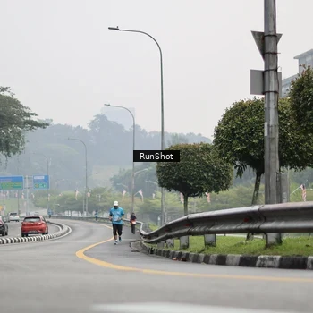 Runner Photo 7035887