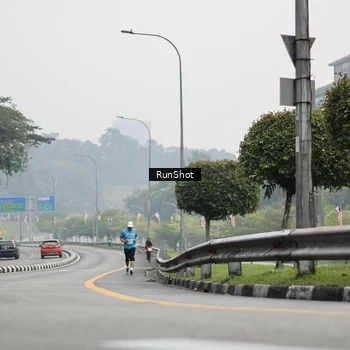 Runner Photo 7035889