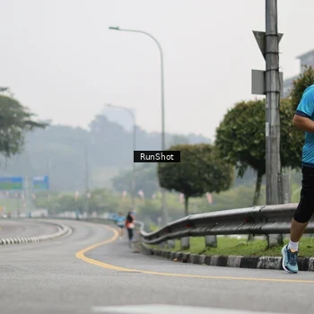 Runner Photo 7035903