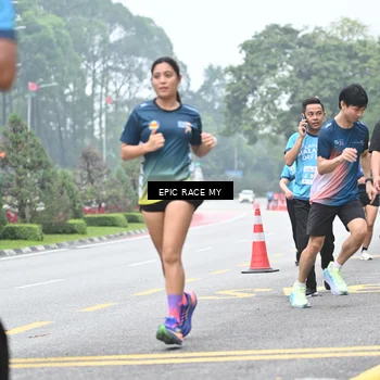 Runner Photo 7035909
