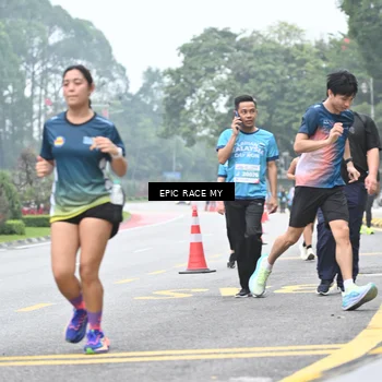 Runner Photo 7035917