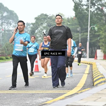 Runner Photo 7035923