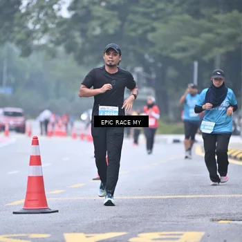 Runner Photo 7035924